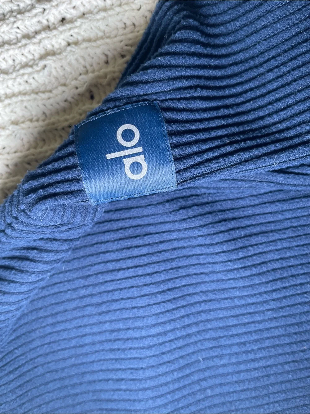 Alo Muse Hoodie - Navy